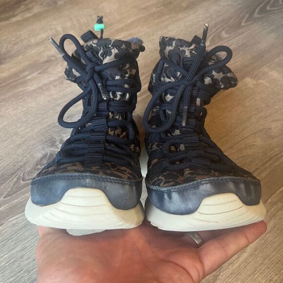 Nike Roshe One Hi Liberty QS Obsidian Sneaker Boot Blue White Womens‎ US 8 - Picture 5 of 9